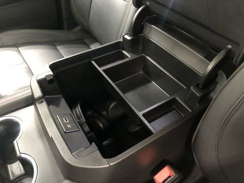 Used 2023 Chevrolet Suburban RST w/ Sport Performance Package image 28