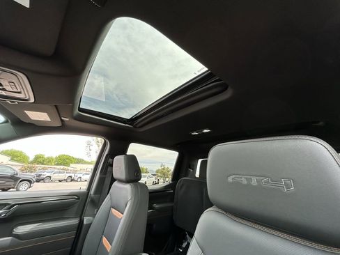 Used 2025 GMC Sierra 1500 AT4 w/ AT4 Premium Package image 19