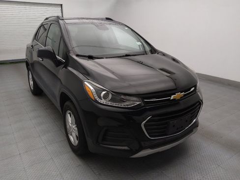 Used 2018 Chevrolet Trax LT w/ Sun & Sound Package AWD/4WD image 13