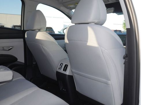 Used 2025 Hyundai Tucson SEL FWD image 26
