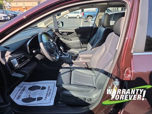 Used 2025 Subaru Outback Limited AWD/4WD image 14