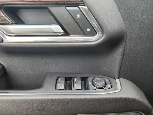 Used 2023 GMC Sierra 1500 Elevation image 19