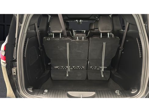 Used 2023 Chrysler Pacifica Touring-L w/ Uconnect Theater Family Group AWD/4WD image 28