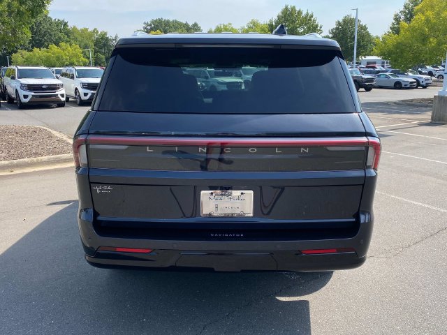 New 2027 Lincoln Navigator Reserve AWD/4WD image 29