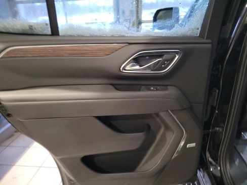 Used 2024 Chevrolet Tahoe High Country w/ Premium Package image 22