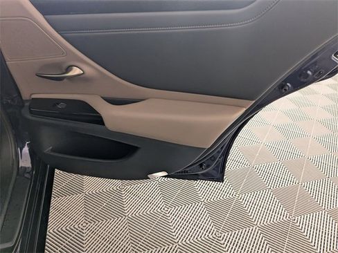 Used 2023 Lexus ES 350 w/ Premium Package image 30