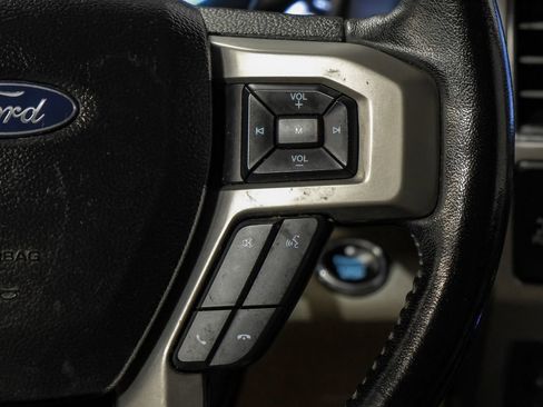 Used 2021 Ford F250 Lariat w/ Lariat Ultimate Package AWD/4WD image 18
