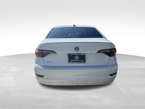 Used 2019 Volkswagen Jetta SE image 4