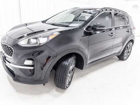 Used 2022 Kia Sportage EX FWD image 2
