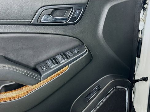 Used 2018 Chevrolet Suburban Premier image 18