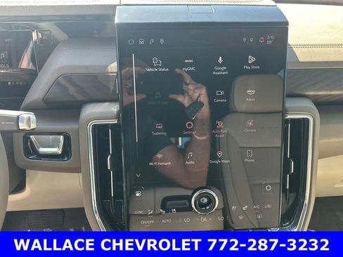 Certified 2025 GMC Yukon XL Denali image 19