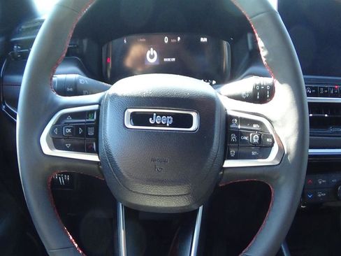 Certified 2024 Jeep Compass Trailhawk w/ Trailhawk Elite Group image 21