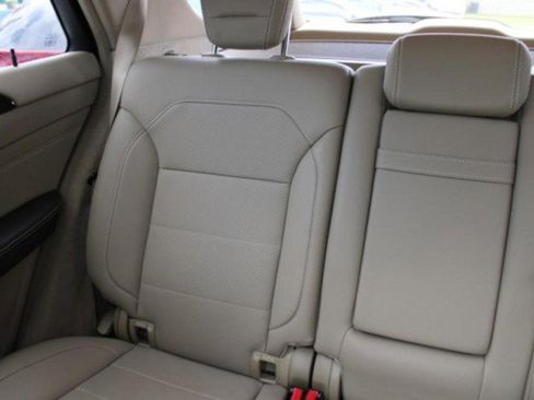 Used 2015 Mercedes-Benz ML 350 2WD image 24