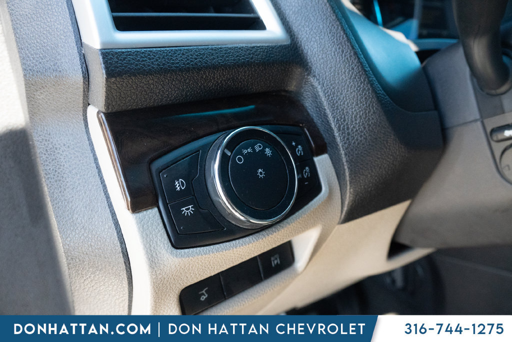 Used 2015 Ford Explorer Limited w/ Equipment Group 302A FWD image 18