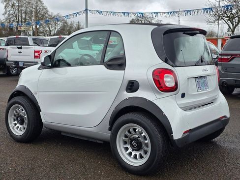Used 2018 smart fortwo electric drive image 30