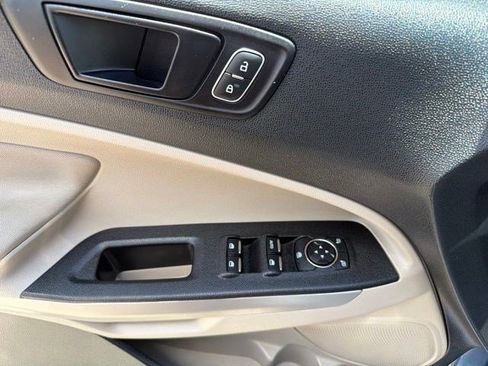 Used 2021 Ford EcoSport S AWD/4WD image 12