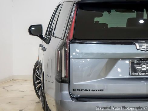 Used 2021 Cadillac Escalade Sport w/ Driver Assist Tech Package AWD/4WD image 8