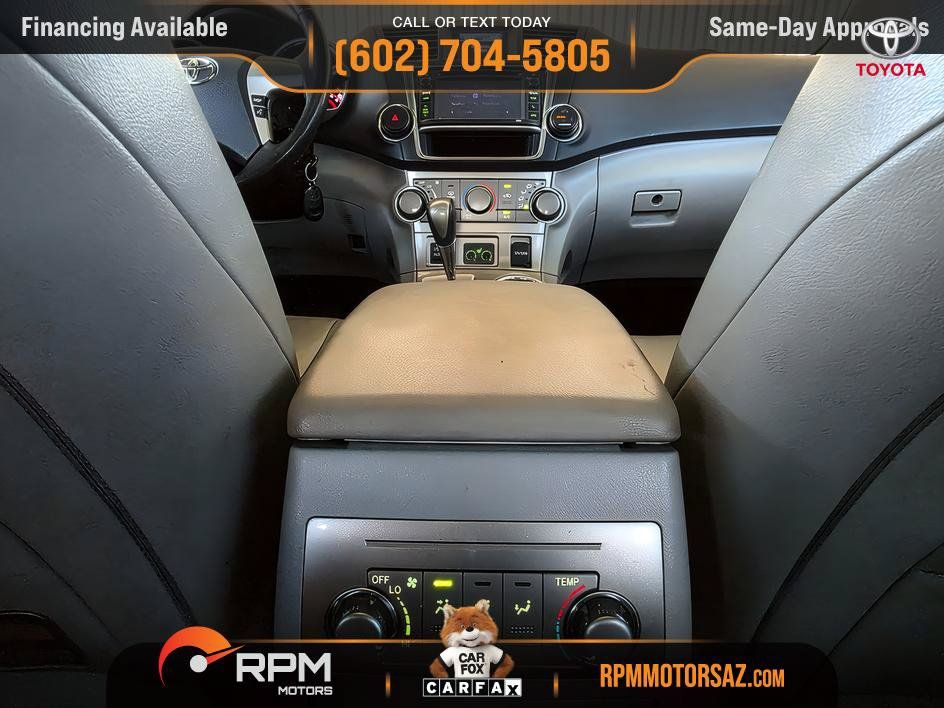 Used 2013 Toyota Highlander SE AWD/4WD image 18