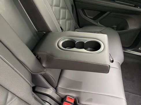 New 2026 Volkswagen Atlas Cross Sport SE image 50