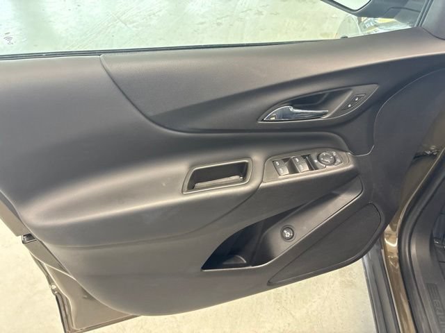 Used 2024 Chevrolet Equinox LT AWD/4WD image 16