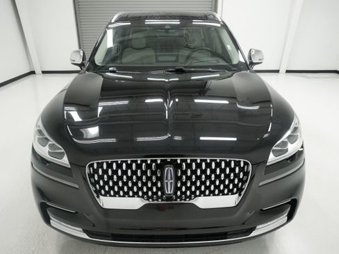Used 2020 Lincoln Aviator Black Label Grand Touring w/ Class IV Trailer Tow Package AWD/4WD image 2