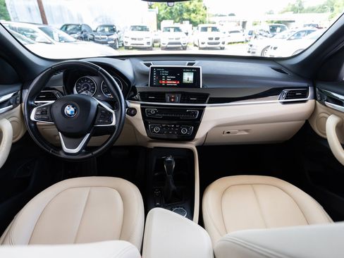Used 2018 BMW X1 xDrive28i image 2