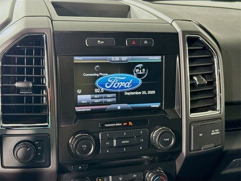 Used 2015 Ford F150 XLT w/ Equipment Group 302A Luxury image 8