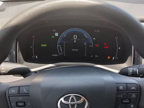 Used 2025 Toyota Camry LE FWD image 12