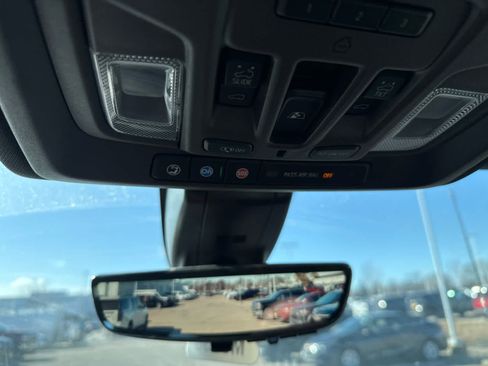 Used 2021 GMC Sierra 3500 Denali w/ Denali Ultimate Package image 10