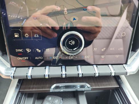 New 2026 GMC Acadia Denali w/ Super Cruise Package image 15