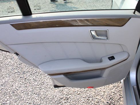 Used 2011 Mercedes-Benz E 350 4MATIC Sedan image 23