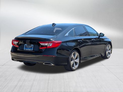 Used 2018 Honda Accord Touring image 5