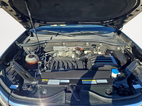 Certified 2021 Volkswagen Atlas Cross Sport SEL Premium image 27