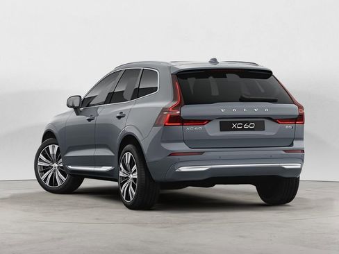 Certified 2023 Volvo XC60 B5 Plus w/ Climate Package AWD/4WD image 5