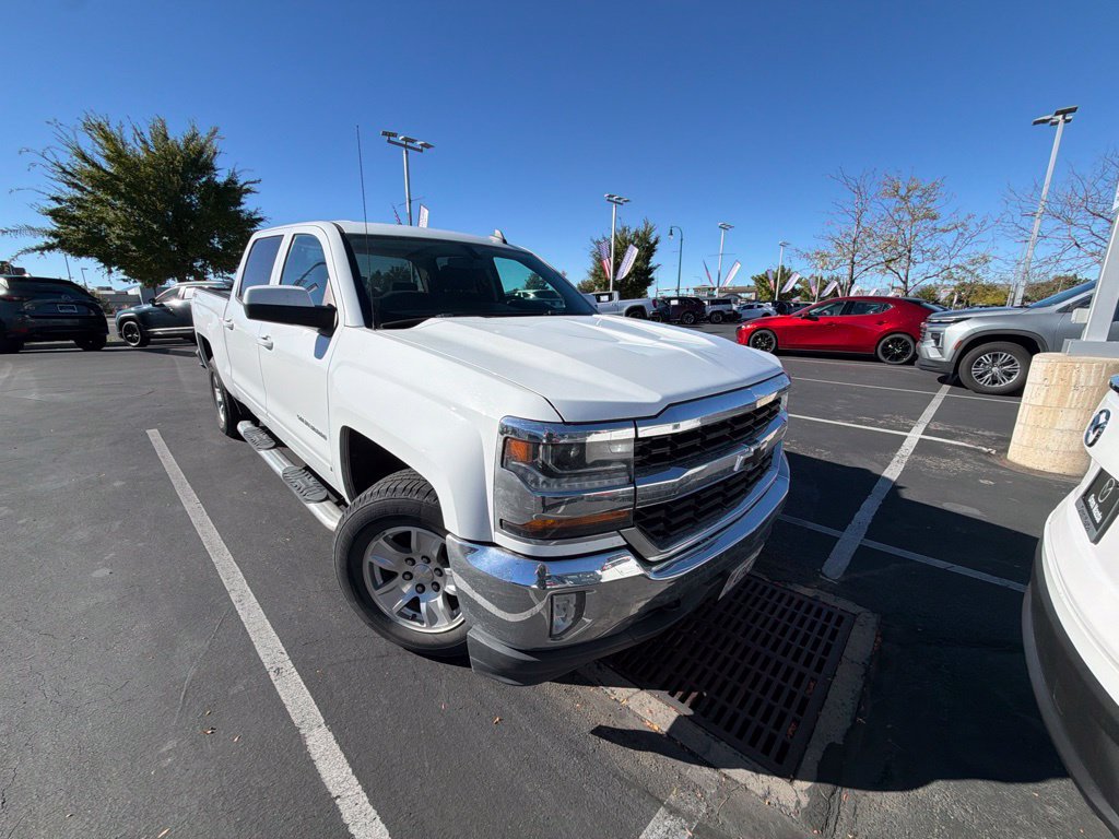 Used 2018 Chevrolet Silverado 1500 LT w/ All Star Edition AWD/4WD image 4