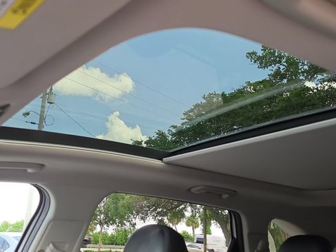 Used 2023 Kia Sorento S w/ Panoramic Sunroof Package FWD image 29