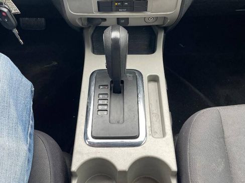 Used 2011 Ford Escape XLT FWD image 19
