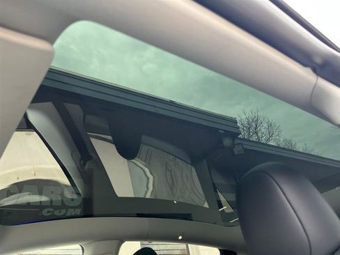 Used 2024 Tesla Model Y Long Range image 21