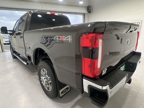 Used 2025 Ford F350 Lariat image 6