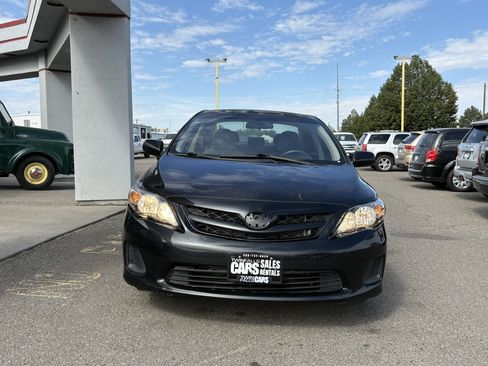 Used 2011 Toyota Corolla LE FWD image 2