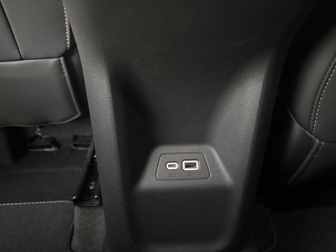 Used 2023 Buick Envision Essence image 21