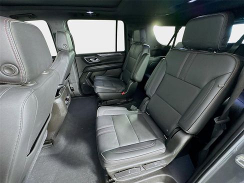 Certified 2021 Chevrolet Suburban RST w/ Luxury Package RWD image 23