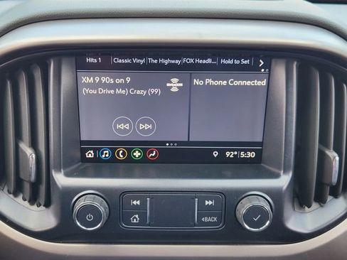 Used 2020 Chevrolet Colorado Z71 AWD/4WD image 12