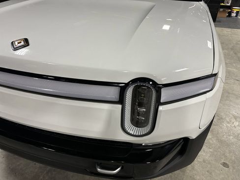 Used 2024 Rivian R1S Adventure AWD/4WD image 29