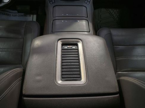Used 2018 GMC Yukon XL Denali w/ Denali Ultimate Package AWD/4WD image 18