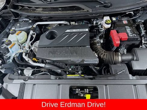Used 2025 Nissan Rogue SL FWD image 30