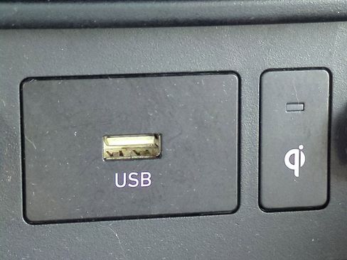 Certified 2022 Hyundai Kona Limited image 24