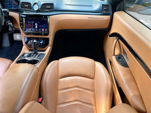 Used 2017 Maserati GranTurismo Sport image 23