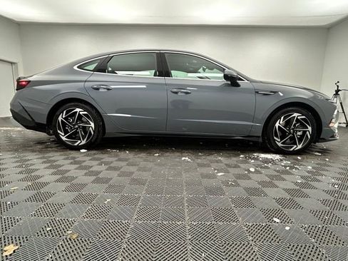 Used 2024 Hyundai Sonata SEL w/ Convenience Package image 12