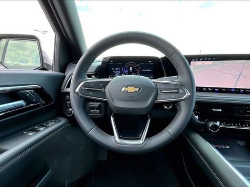 New 2026 Chevrolet Tahoe Premier w/ Sun And Tow Package AWD/4WD image 17